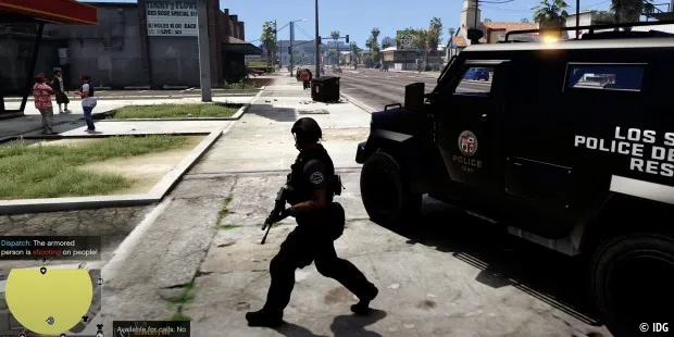 Сцена GTA породила одних из лучших моддеров. Легендарным является мод LFPSD, который позволяет нам играть за полицейских или офицеров спецназа максимально реалистично.