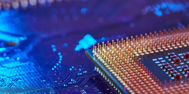 AMD и Intel прекращают поставки чипов в Россию